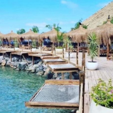 Apartmán Luxurious Seafront Penthouse Kyrenia  Exteriér fotografie