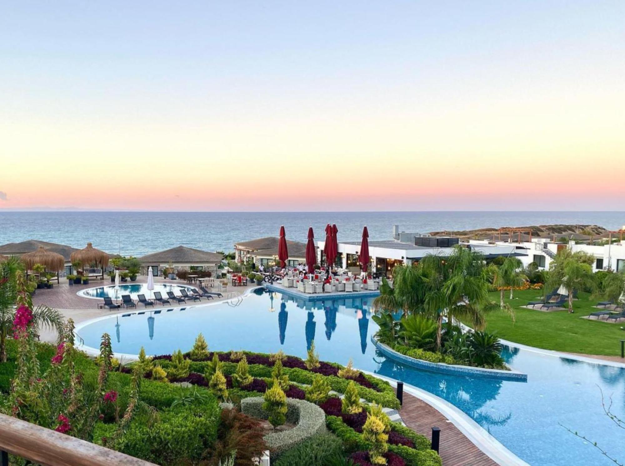 Apartmán Luxurious Seafront Penthouse Kyrenia  Exteriér fotografie